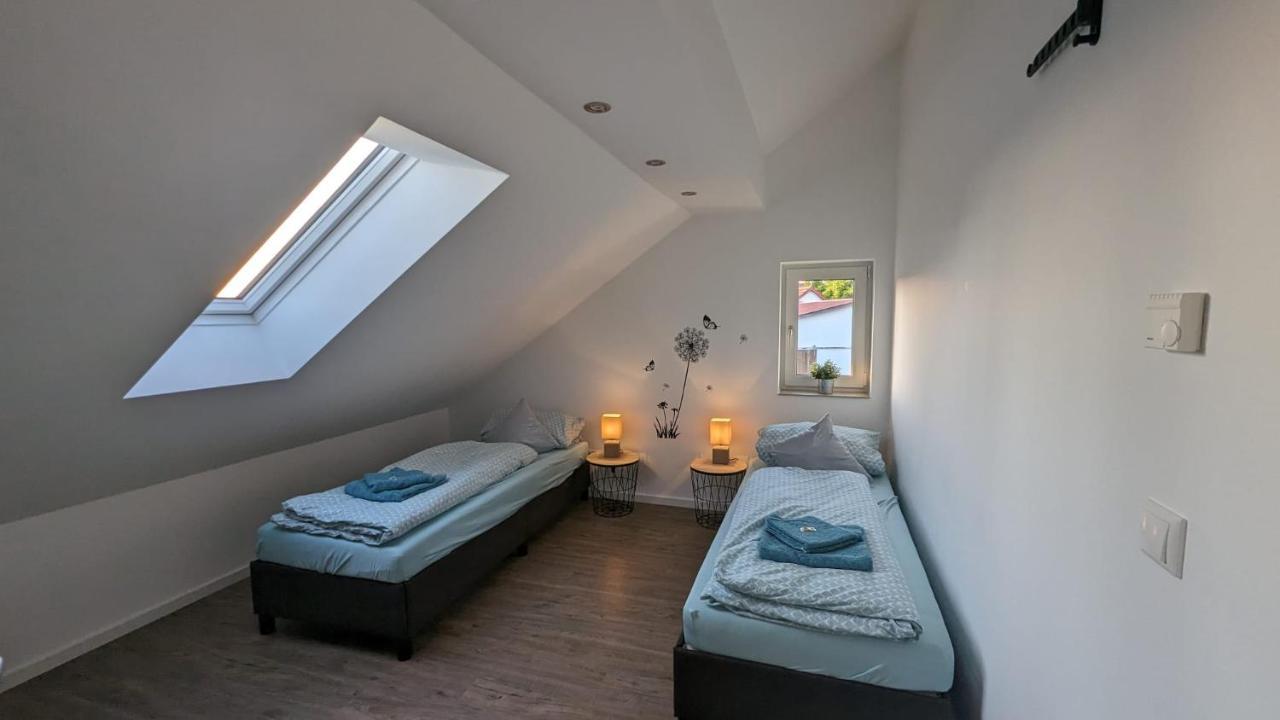 Helle Wohnung Mit Zwei Schlafzimmern Eching  Exterior photo